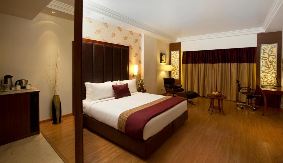Hotel The The Grand Magrath Bangalore Esterno foto