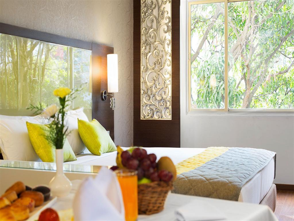 Hotel The The Grand Magrath Bangalore Esterno foto